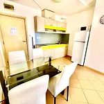 Grand Kamelia Sunny Apartment