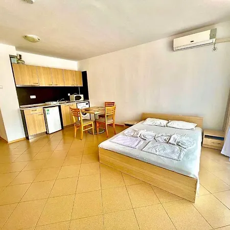 Grand Kamelia Sunny Apartament *