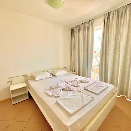 Grand Kamelia Sunny Apartament