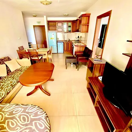 Grand Kamelia Sunny Apartament