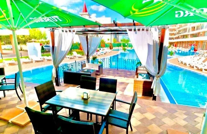 Grand Kamelia Sunny Lejlighed *