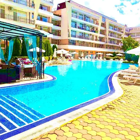 Grand Kamelia Sunny *